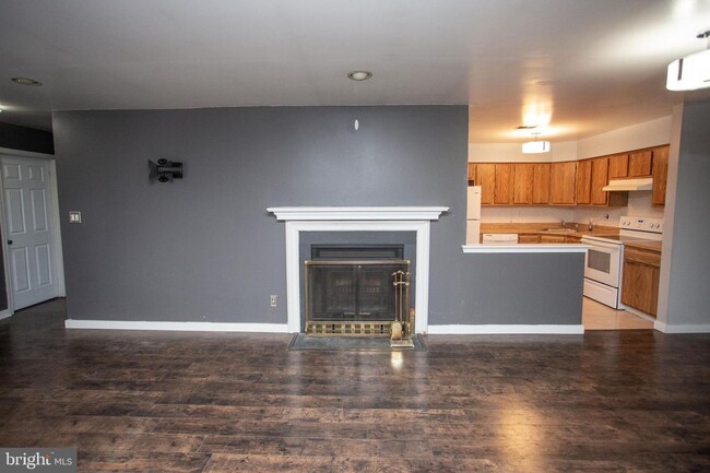 Building Photo - 40B Sumac Ct