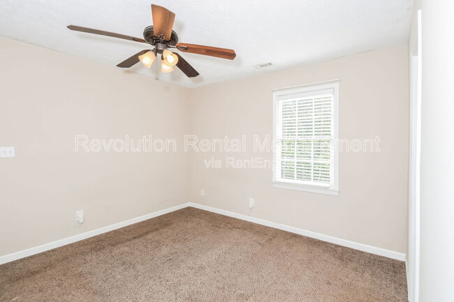 Building Photo - 4 Meadow Sweet Ln