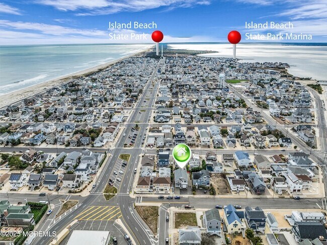 Building Photo - 111 7th Ave