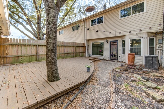 Building Photo - 1160 N Kirkwood Rd