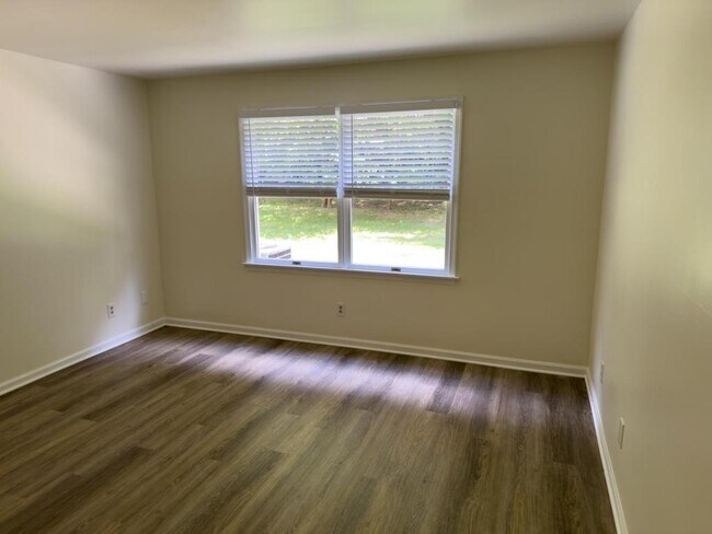 Building Photo - 7276- Sauerkraut Ln