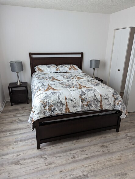 Building Photo - 5440 N Ocean Dr