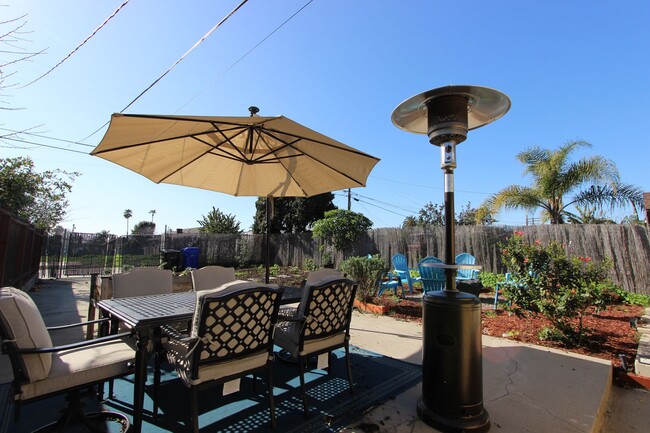 Building Photo - Beautiful 2 bedroom 1.5 bathroom available for rent now