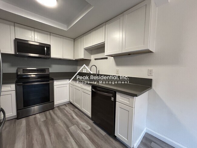 Building Photo - 5814 Shadow Creek Dr