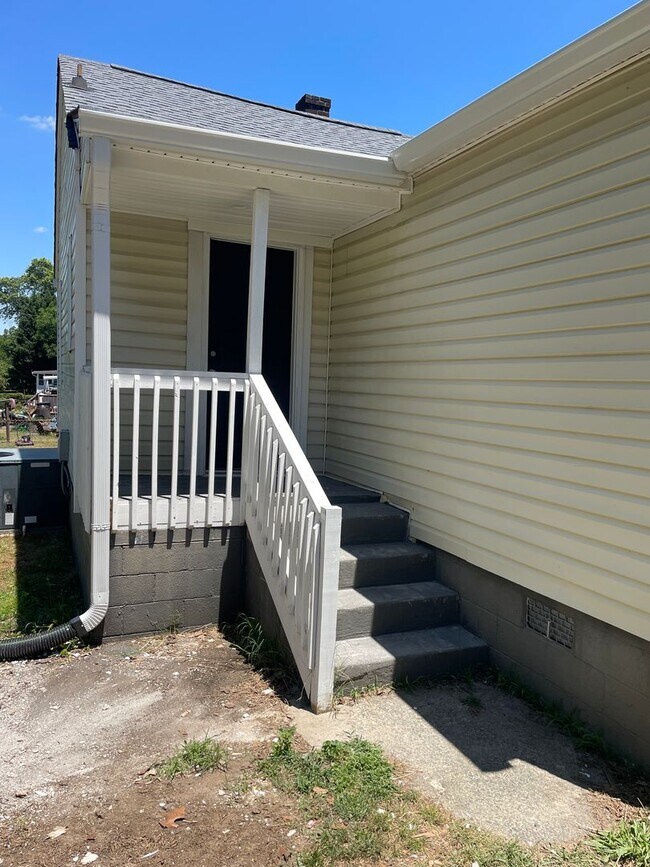 Building Photo - 3438 Harmon Rd