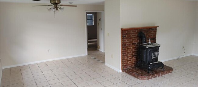 Building Photo - 5632 13th St