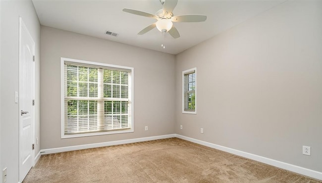 Building Photo - Beautiful townhome in Ballantyne