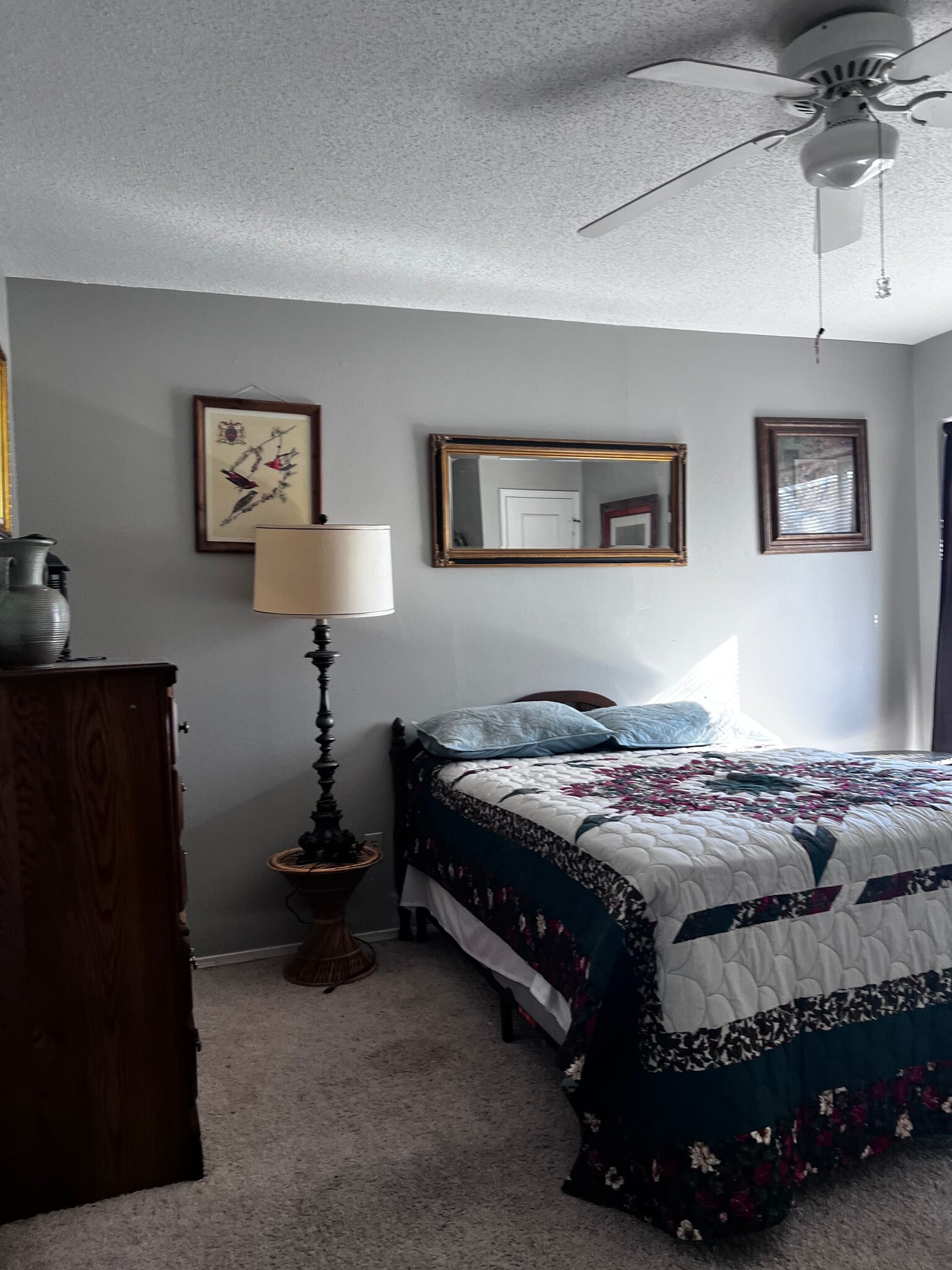Bedroom with full size bed - 1108 W Plato Rd