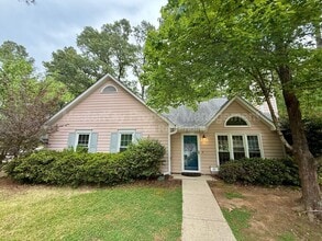 Building Photo - 103 Miramar Ct