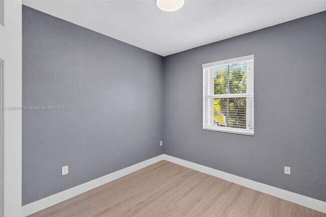 Building Photo - 14747 SW 25th Ln