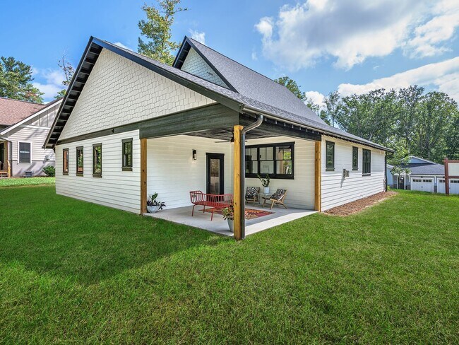 Building Photo - 17 Ashe Park Cir