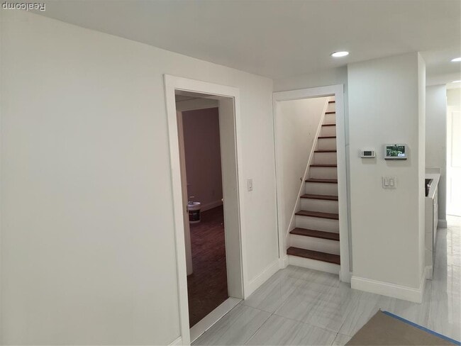 Building Photo - 18080 Westphalia St