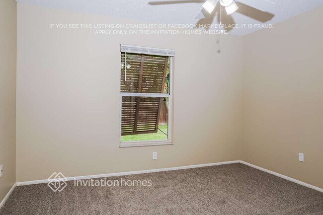 Building Photo - 756 Leeward Rd