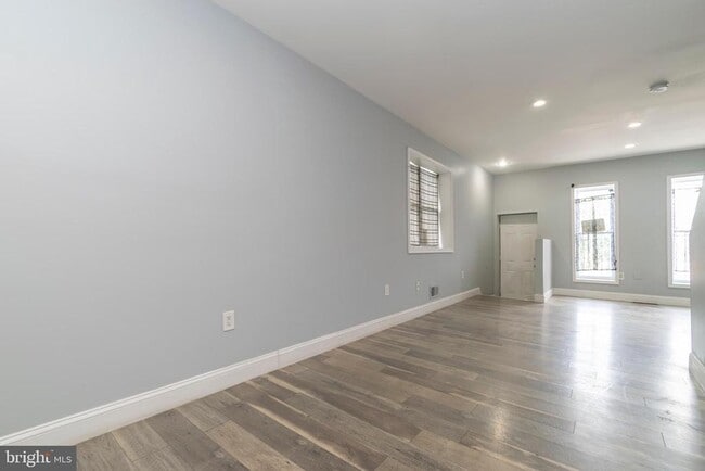 Building Photo - 2018 N Monroe St