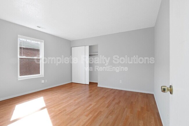 Building Photo - 333 Mt Everest Dr