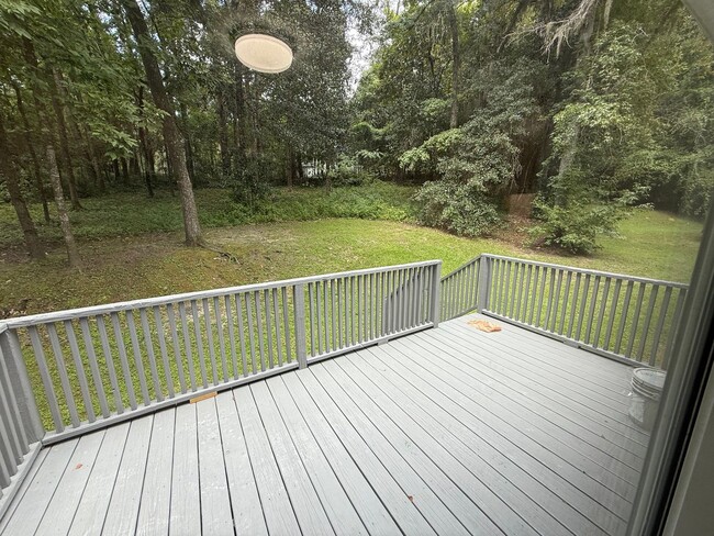 Building Photo - Great Home Off Meridian Road