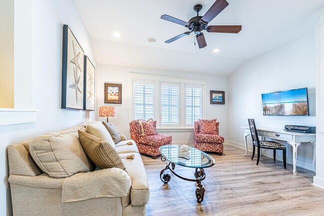 Building Photo - 2442 Bungalo Ln