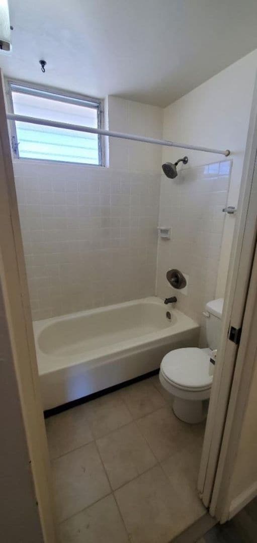 Building Photo - Hidden Gem Location ... Secured 1 bedroom!