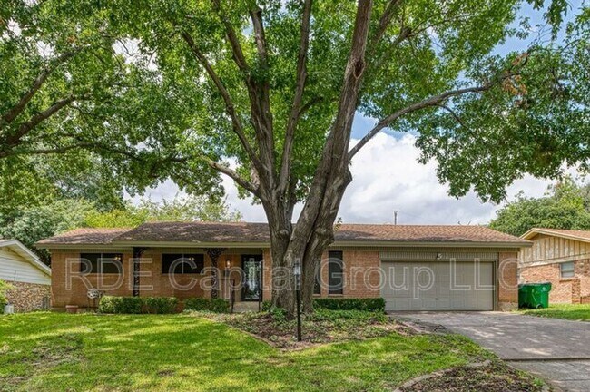 Primary Photo - 4609 Biscayne Dr