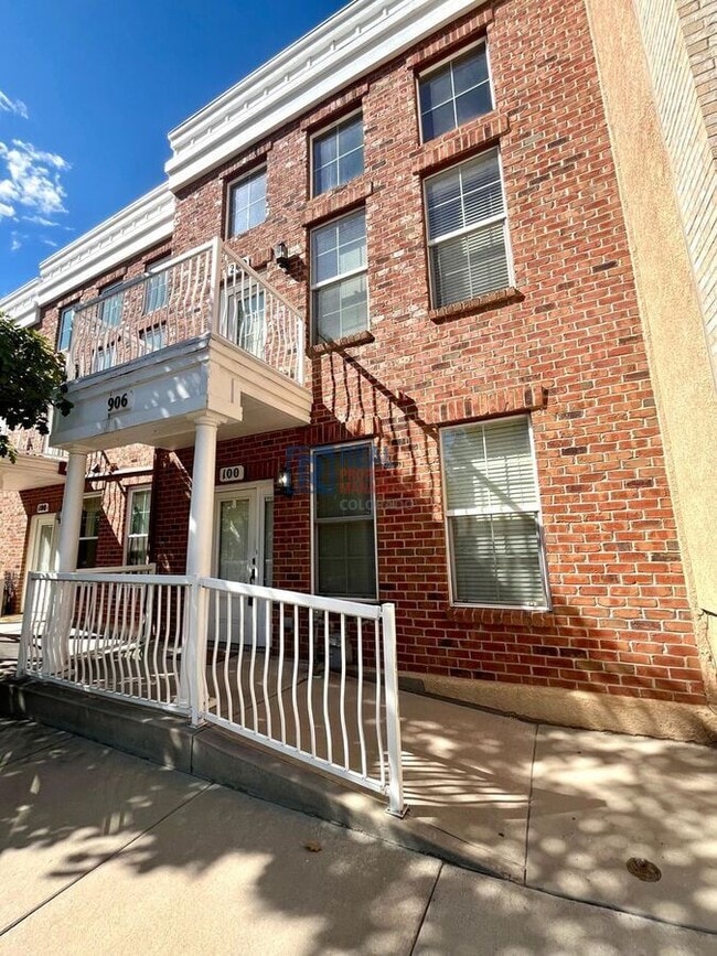 Building Photo - 906 S Weber St