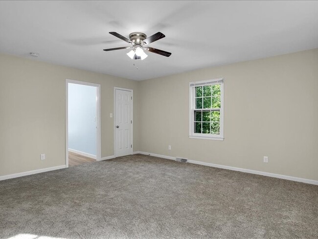 Building Photo - 109 Elcon Dr