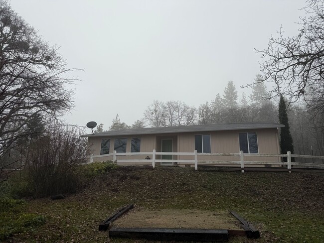 Primary Photo - Rural House in the outskirts of Eagle Point