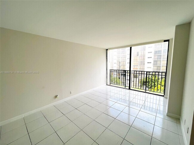 Building Photo - 16909 N Bay Rd