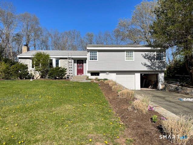 Building Photo - 51 W Lake Ave