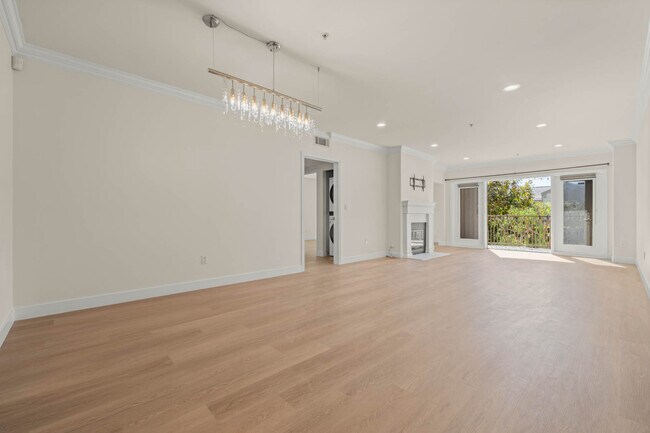 Building Photo - 8541 Alcott St