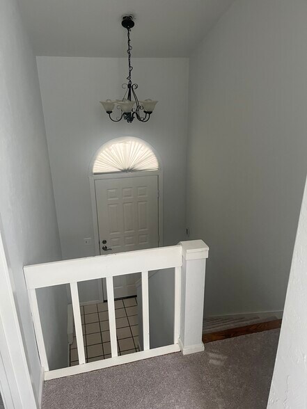 Building Photo - 85 Riverview Pl