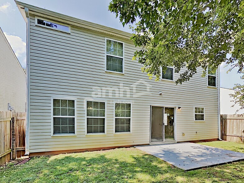 Building Photo - 159 Holly Mill Village Dr