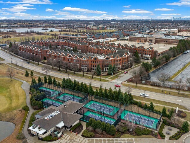 Building Photo - 2048 Valor Ct