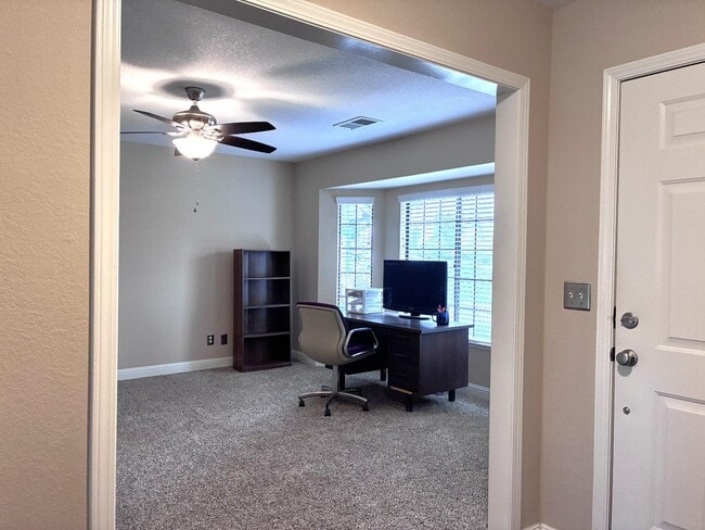 Building Photo - 1430 Fir Ave