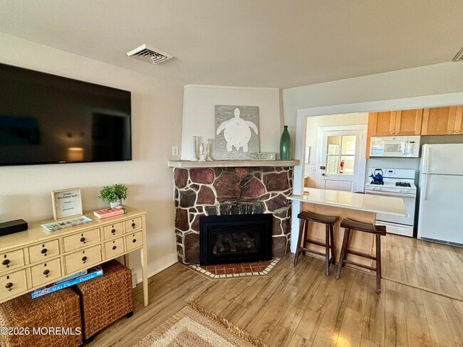 Building Photo - 86 Bridge Ave