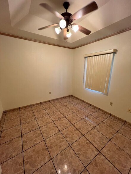 Building Photo - 2002 Mexico Ave