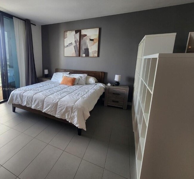 Building Photo - 1600 NE 1st Ave