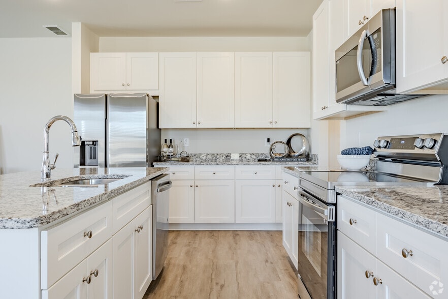 3BR, 2.5BA - 2036SF - The Collection Pine Log