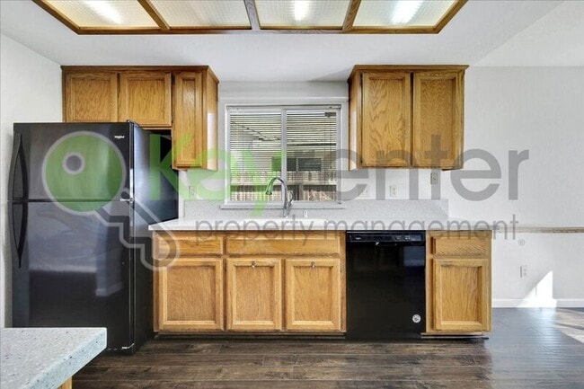 Building Photo - 2624 Walnut Ave