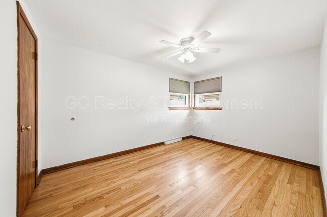 Building Photo - 5144 S Melvina Ave