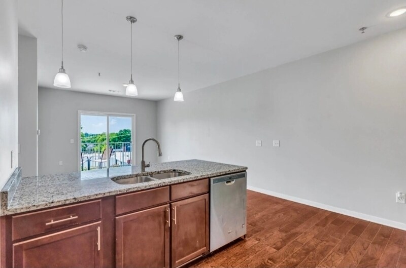 Building Photo - 1118 Litton Ave