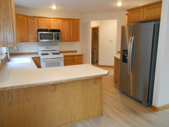 Building Photo - 20946 Lupine Ave