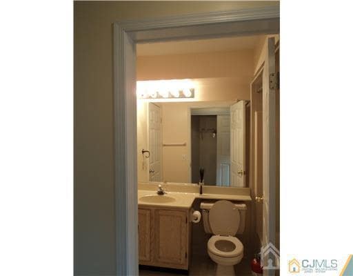 Building Photo - 1725 Waterford Dr