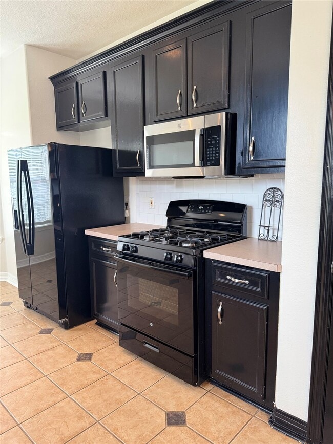 Building Photo - 2227 Oakwell Ln