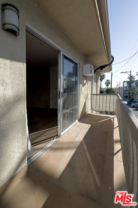 Building Photo - 1144 10th St