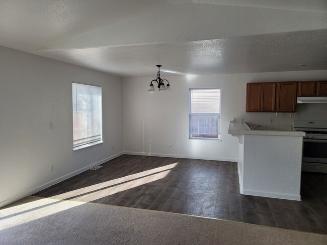 Building Photo - Cute 3 bedroom , 2 bath home on the Fernley Golf Course, $2000 a month, $2100 security deposit