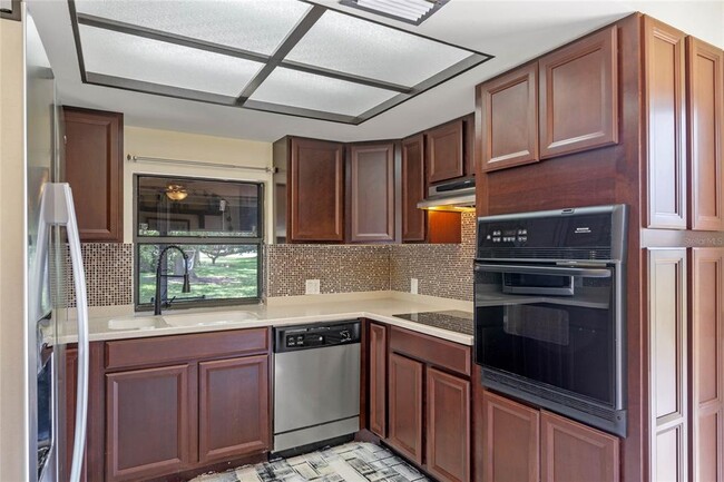 Building Photo - 6358 Parson Brown Dr
