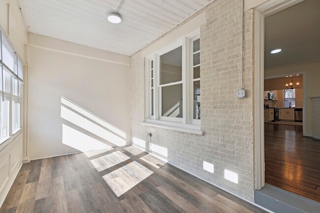 Building Photo - 5541 Hadfield St