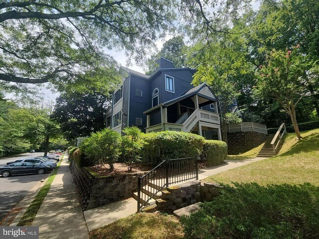 Primary Photo - 936 Windbrooke Dr