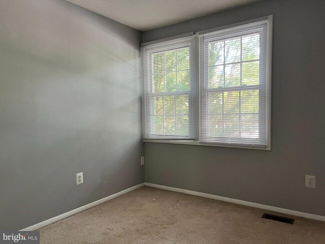Building Photo - 8156 Dark Den Cir