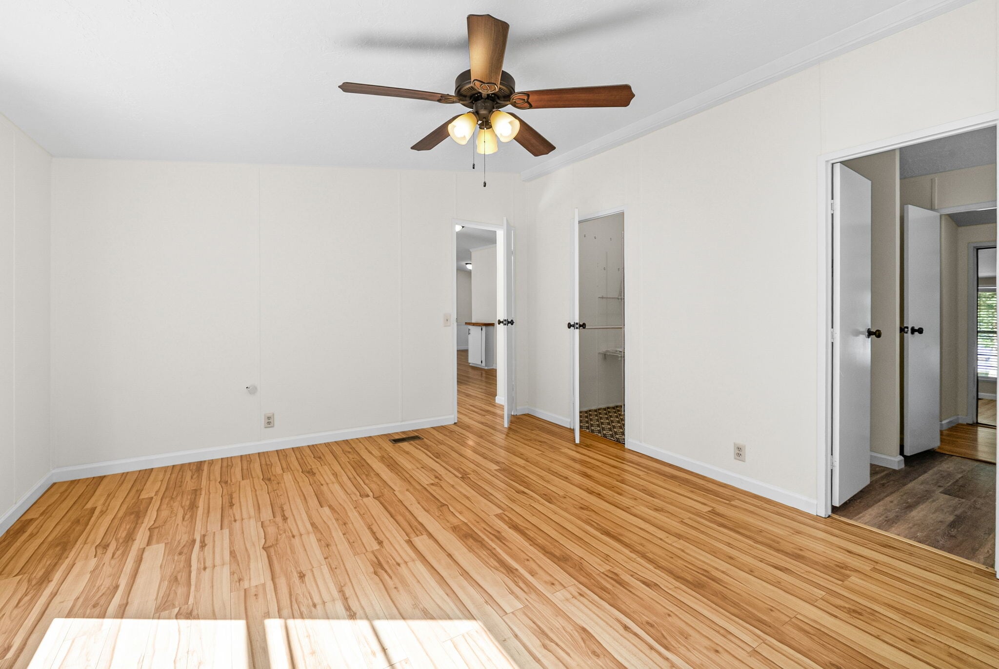 Building Photo - 315 Riverview Dr